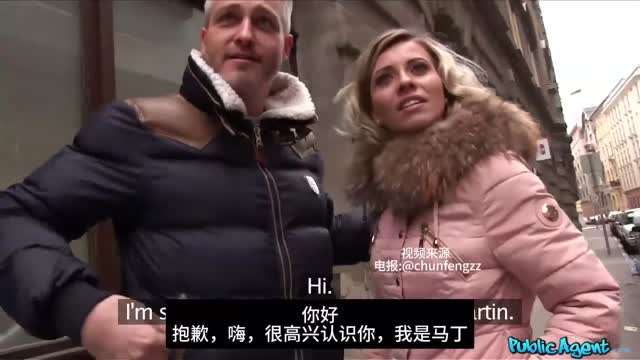 老外就是开放夫妻正在逛街呢被男主用钱拿下美女